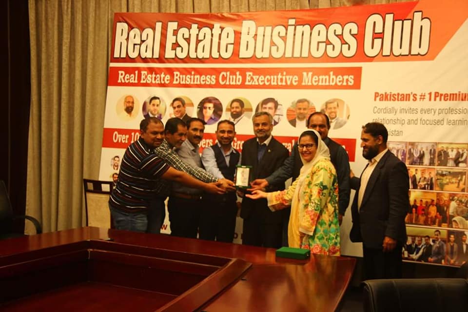 57166001_10157335646899669_2122371566925774848_n